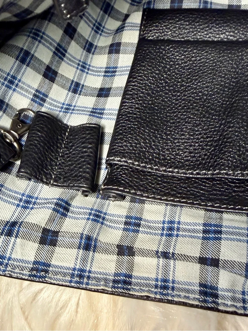 Levenger Black Leather Messenger Bag -EUC
